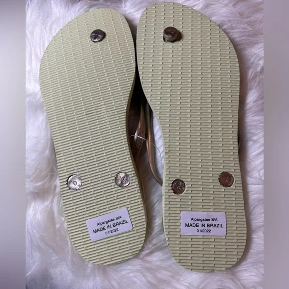 Havaianas Women’s Slim Iridescent Flip Flops size 9/10 NEW WITH TAGS - Picture 3 of 3